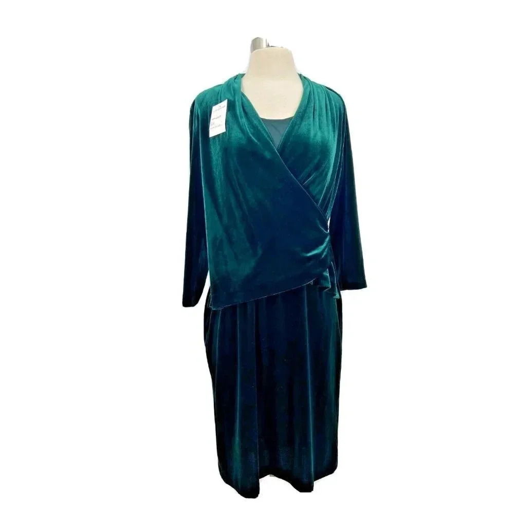 Calvin Klein Women's Velvet Faux Wrap V-Neck Dress in Malachite Green Size 8 NWT